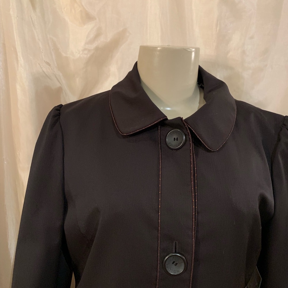 Designer Louis Vuitton brown blazer orange lining